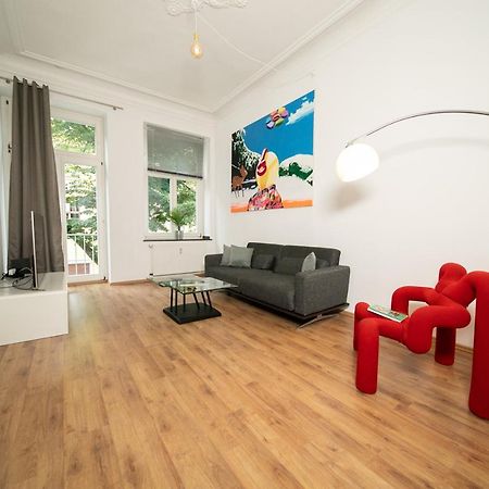 White 60 Qm Apartment - Zentral - Balkon - Messe Düsseldorf Buitenkant foto