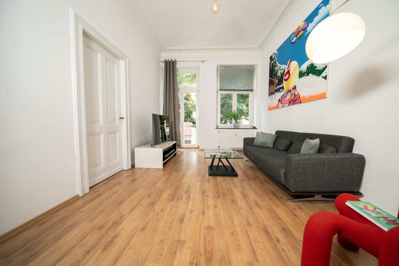 White 60 Qm Apartment - Zentral - Balkon - Messe Düsseldorf Buitenkant foto